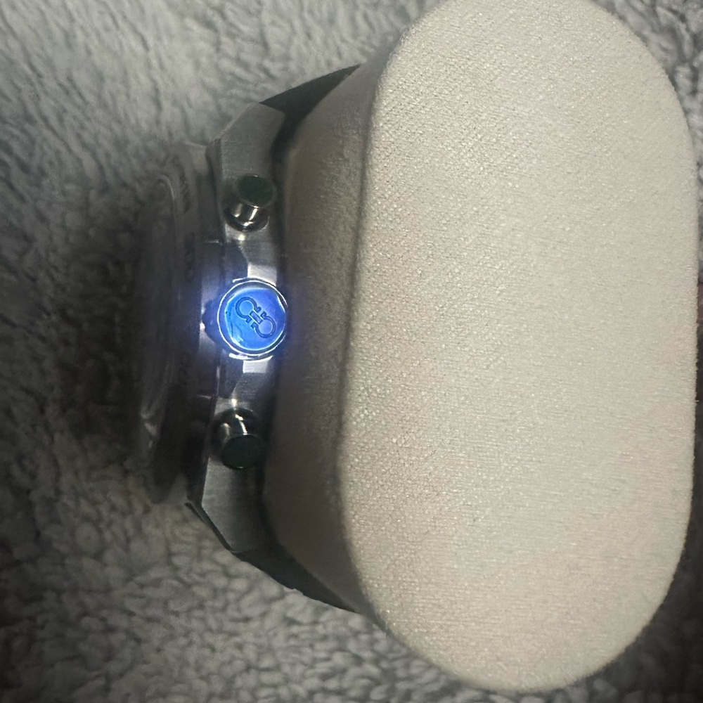 SALVATORE FERRAGAMO watch - Picture 10 of 13